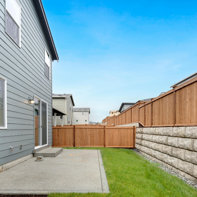 Fencing in Bettendorf, IA